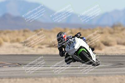 media/Dec-07-2025-CVMA (Sun) [[3e7d2de5dc]]/Race 9-Formula UL Shootout/